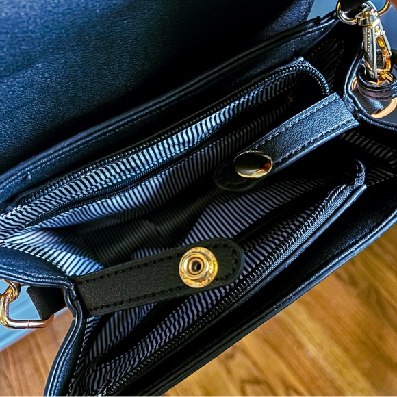 Women's Hand & Crossbody Bag - Picture 5 of 5